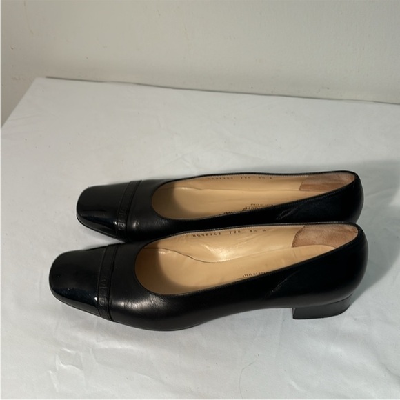 Salvatore Ferragamo Black Heels Timeless Elegance - Picture 4 of 7